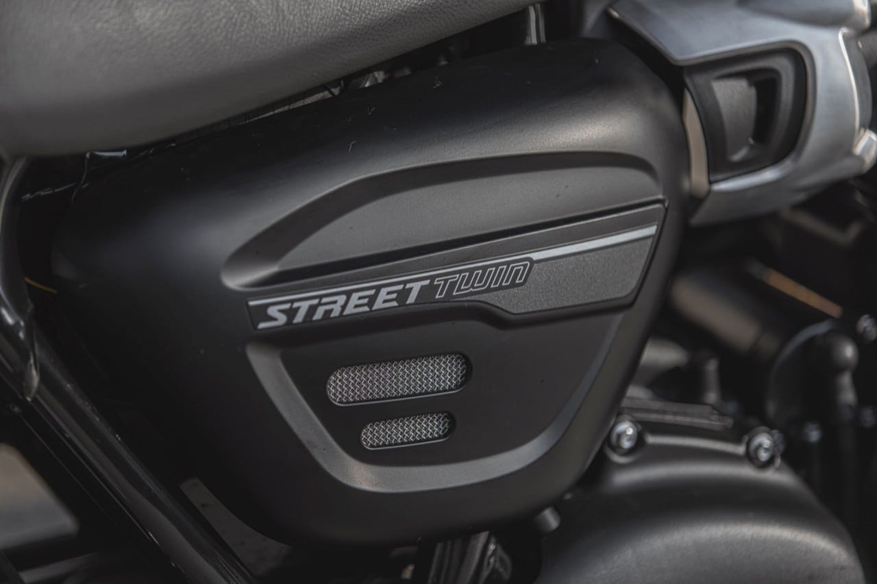 Moto Guzzi V7 Centenario e Triumph Street Twin: questione di PEDIGREE